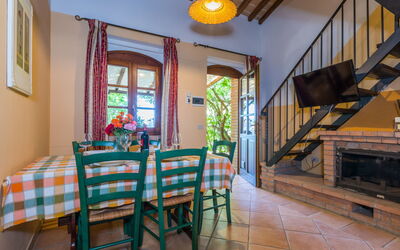 Accommodation:&nbsp;Falco 626.8