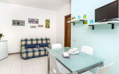 Il Paradiso (Gua141) 638.1: Room, Property, Furniture, Interior Design, Building, Table, Real Estate, House, Living Room, Floor
