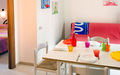 Il Paradiso (Gua140) 638.2: Room, Property, Furniture, Interior Design, Yellow, Table, House, Building, Living Room, Chair