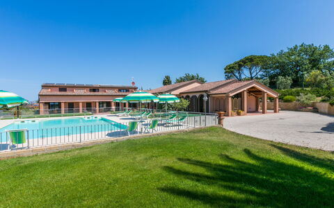San Vincenzo 631: Sky, Plant, Property, Building, Shade, Land Lot, Tree, Leisure, Grass, House