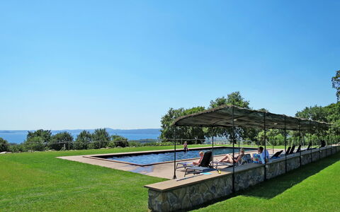 Lago di Bolsena 662: Sky, Architecture, Water, Grass, Tree, River, House, Real Estate, Estate, Park