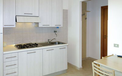 San Lorenzo (Vis300) 611.1: Room, Property, Kitchen, Furniture, Countertop, Cabinetry, Building, Floor, Interior Design, House