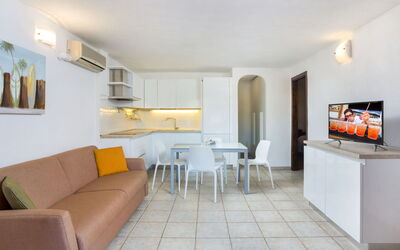 Accommodation:&nbsp;Bougainvillae Bilo 616.2