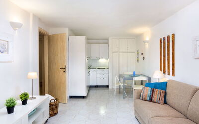 Accommodation:&nbsp;Bougainvillae Trilo Plus 616.4