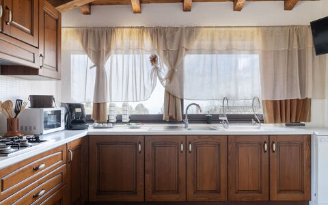 Castagno: Countertop, Cabinetry, Furniture, Property, Kitchen Sink, Building, Window, Sink, Wood, Tap