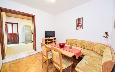 Accommodation:&nbsp;Lada 634.3