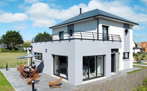 Pirou Beach: House, Property, Home, Building, Architecture, Real Estate, Facade, Residential Area, Villa, Estate