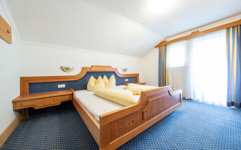 Kleewein: Furniture, Building, Comfort, Bed Frame, Wood, Pillow, House, Curtain, Interior Design, Flooring