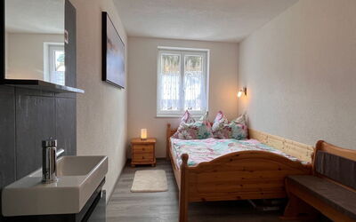 Accommodation:&nbsp;Moser 607.2