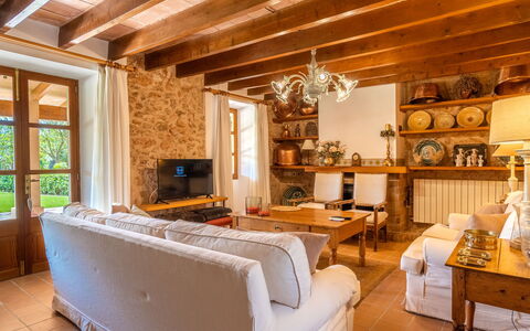 Son Viquet: Furniture, Property, Building, Wood, Comfort, Window, Living Room, Floor, Flooring, Picture Frame