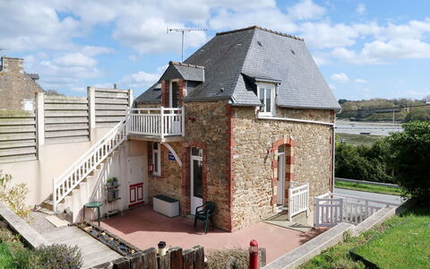 Saint Cast le Guildo 649: Property, House, Building, Cottage, Roof, Home, Residential Area, Architecture, Real Estate, Rural Area