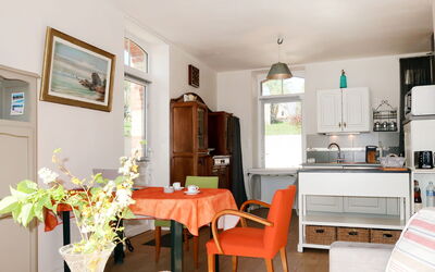 Accommodation:&nbsp;Le Clos du Port 1 649.1