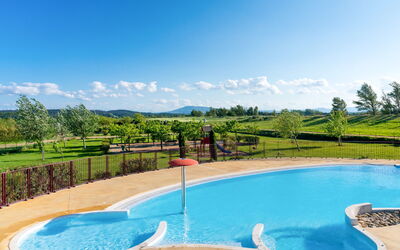 Homps 603: Water, Cloud, Sky, Water Resources, Plant, Swimming Pool, Blue, Azure, Shade, Natural Landscape