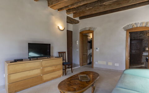 Tavole 603: Furniture, Property, Building, Table, Wood, Cabinetry, Comfort, Drawer, Lighting, Living Room