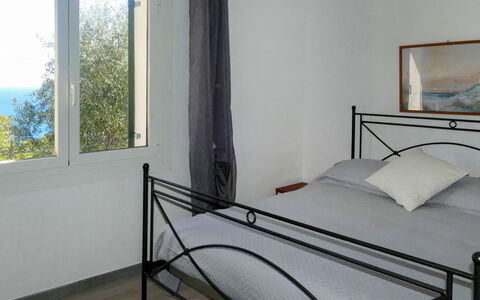 Margi: Property, Window, Wood, Shade, Interior Design, Flooring, Floor, Building, Comfort