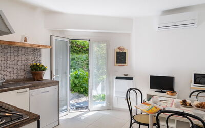 Accommodation:&nbsp;Marisa (Flg119) 648.2