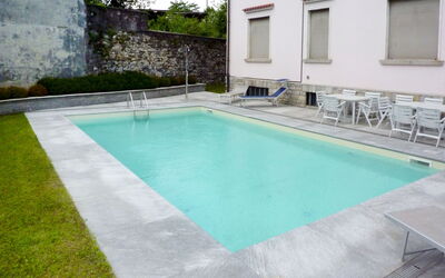 Laveno 646: Water, Property, Swimming Pool, Window, Azure, Rectangle, Building, Plant, Shade, Flooring