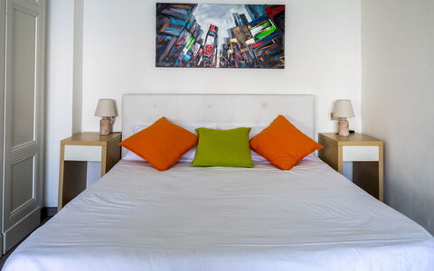 Stresa 613: Bedroom, Bed, Furniture, Room, Bed Sheet, Property, Bed Frame, Mattress, Interior Design, Bedding