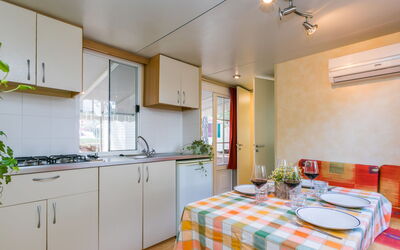 Accommodation:&nbsp;Belvedere Pineta Camping Village 653.3