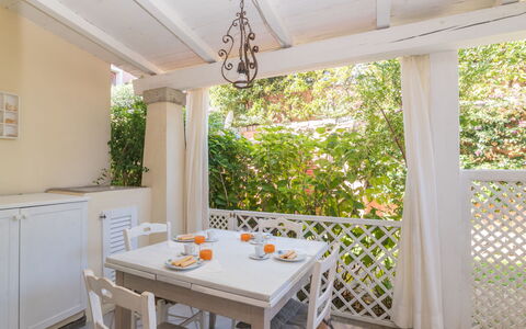 Accommodation:&nbsp;Peonia 606.5