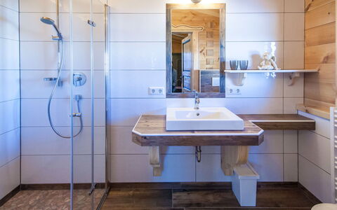 Forstau 601: Bathroom, Room, Property, Interior Design, Tile, Furniture, Wall, Plumbing Fixture, Building, Floor
