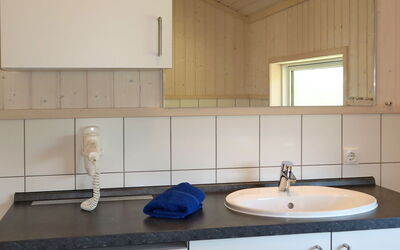 Accommodation:&nbsp;Holiday Vital Resort (Gbe122) 694.16