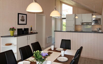 Accommodation:&nbsp;Holiday Vital Resort (Gbe132) 694.23
