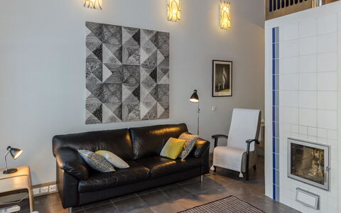Koliwood a: Balcony, Apartment, Shade, Glass, Condominium, Handrail, Porch, Daylighting, Deck, Outdoor Furniture