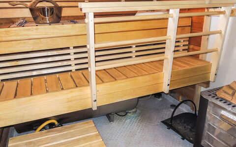 Käpälysmökki: Furniture, Chair, Outdoor Furniture, Table, Wood, Outdoor Table, Kitchen & Dining Room Table, Shade, Garden, Umbrella