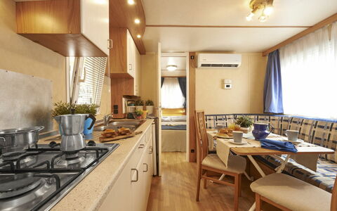 Accommodation:&nbsp;Deluxe 602.4