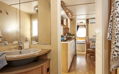 Accommodation:&nbsp;Deluxe 602.4