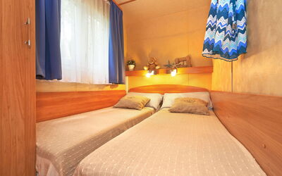 Accommodation:&nbsp;Deluxe 602.4