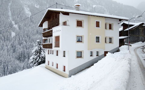 Kappl 792: Building, Window, Property, Snow, Mountain, House, Slope, Sky, Freezing, Tree