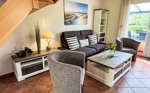 Karlshagen 609: Furniture, Interior Design, Flooring, Wood, Living Room, Floor, Chair, Couch, Room, Table