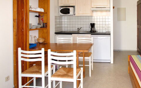 Accommodation:&nbsp;Les Gourbets 698.2