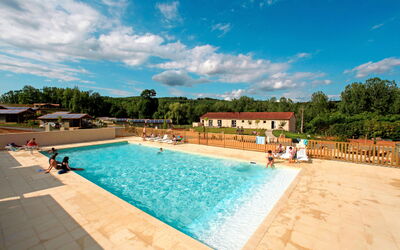 Les Hameaux de Pomette-Chalet 2 Pers. 652.3: Water, Property, Plant, Building, Azure, Sky, Window, Swimming Pool, Urban Design, Leisure