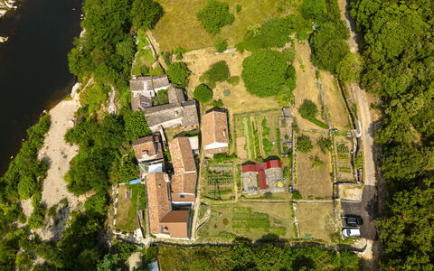 Chassezac: Property, Natural Landscape, Plant, Tree, Land Lot, Urban Design, Building, House, Grass, Neighbourhood