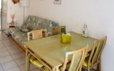 Accommodation:&nbsp;Gruissan (Gru201) 706.2