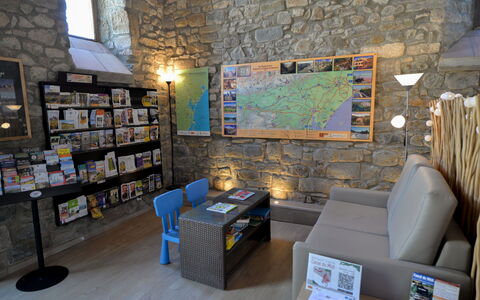 Accommodation:&nbsp;Le Château De Jouarres (Hom113) 700.5