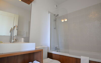 Accommodation:&nbsp;Le Château De Jouarres (Hom112) 700.4