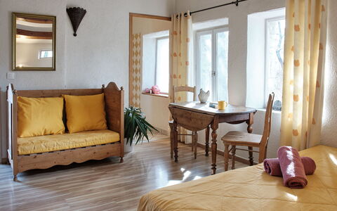 Accommodation:&nbsp;Giono 651.7