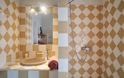 Accommodation:&nbsp;Giono 651.7