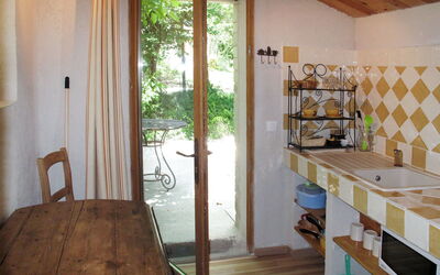 Accommodation:&nbsp;Giono 651.7