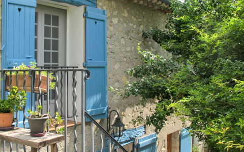 Mas de L'Adrech: Plant, Building, Property, Window, Sky, Cloud, Flowerpot, Door, House, Cottage