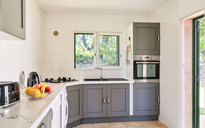 Maison Christian 708.5: Kitchen Sink, Cabinetry, Countertop, Property, Sink, Kitchen Appliance, Kitchen Stove, Home Appliance, Kitchen, Window