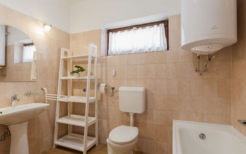 Csonka: Flooring, Floor, Interior Design, Plumbing Fixture, Toilet, Toilet Seat, Bathroom, Bathroom Sink, Ceiling, Sink