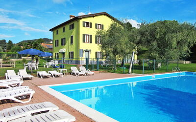 Bardolino 702: Water, Sky, Cloud, Building, Property, Plant, Swimming Pool, Azure, Shade, Tree