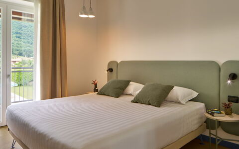 Garda 711: Interior Design, Furniture, Bedroom, Lighting, Flooring, Bed, Floor, Room, Ceiling, Home