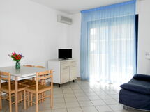 Accommodation:&nbsp;Green Bay Village (Pit171) 640.8