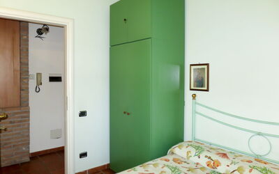 Accommodation:&nbsp;Nadia (Ctg142) 705.3